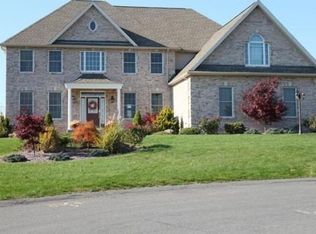 31 Eastwood Dr, Wilbraham, MA 01095