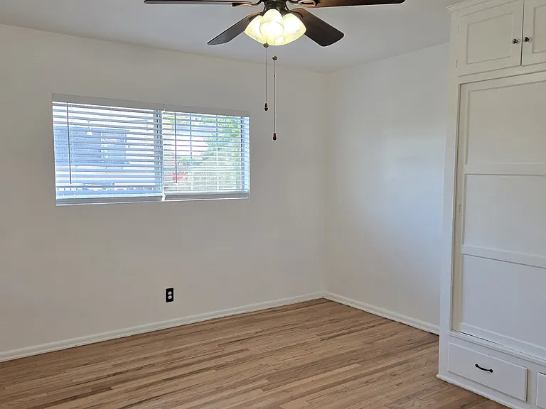 3552 Locke Ave — Photo 16