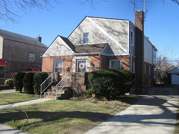 4th image of 119-42 224th St