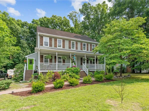 2518 Mistwood Forest Dr, Chester, VA 23831