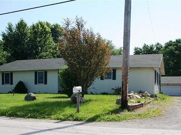 2nd image of 3425 N Lake Park Ave