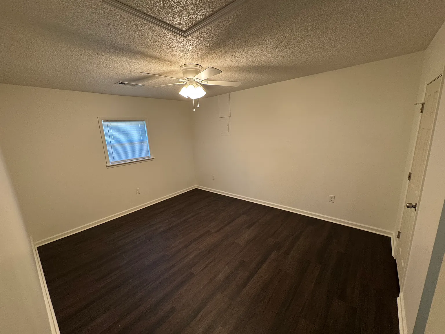 554 Canterbury Farms Rd — Photo 4