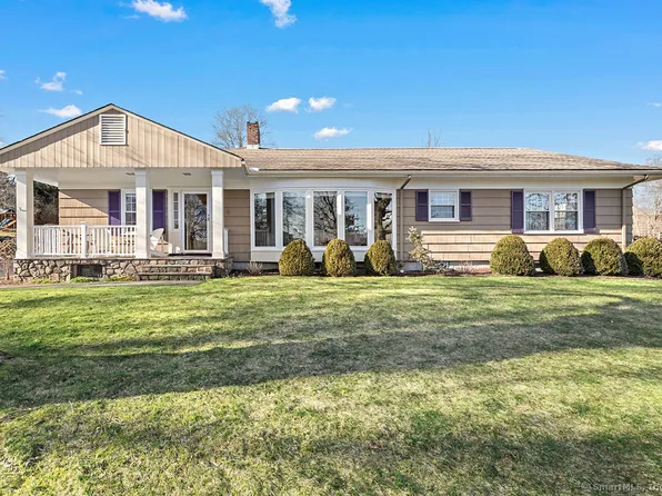 4 Apple Hill Road, Brookfield, CT 06804