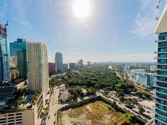 3rd image of 1300 S Miami Ave #3505