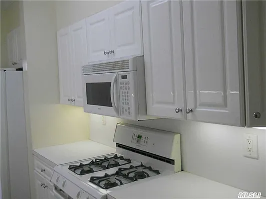 Sold by Benjamin Realty Since 1980 | media 36