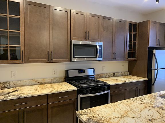 3rd image of 100 S 22nd St APT 4