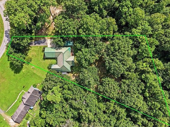4th image of 5230 Saxon Cir
