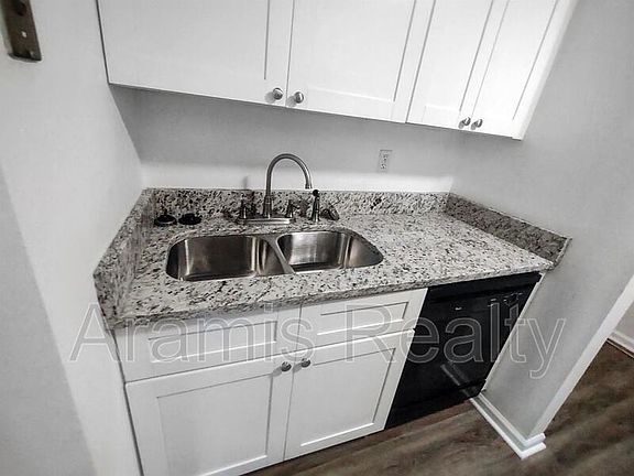 3rd image of 5463 Glen Haven Dr
