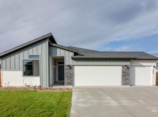 1955 SW Cooper Ave, Mountain Home, ID 83647