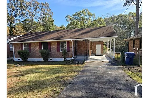 2332 Carey Dr SE Photo 1