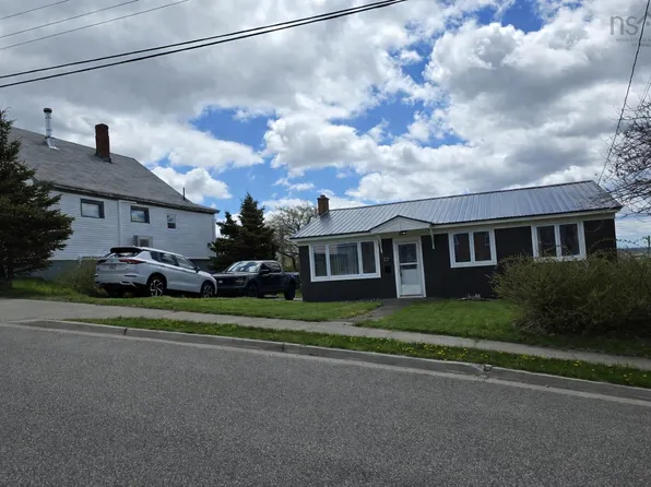 40 Breton St, Cape Breton, NS B1N 2P1