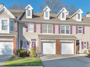 25 Washington Ct, Towaco, NJ 07082