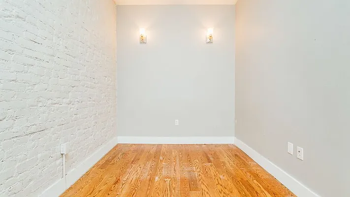 Rented by Nooklyn NYC LLC | media 19