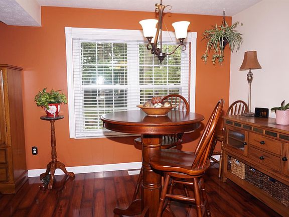 5th image of 20 Applewood Dr #20