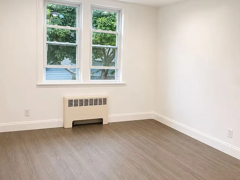 84-20 Little Neck Pkwy #2 — Photo 4