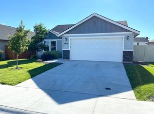 3516 S Avondale Ave, Nampa, ID 83686