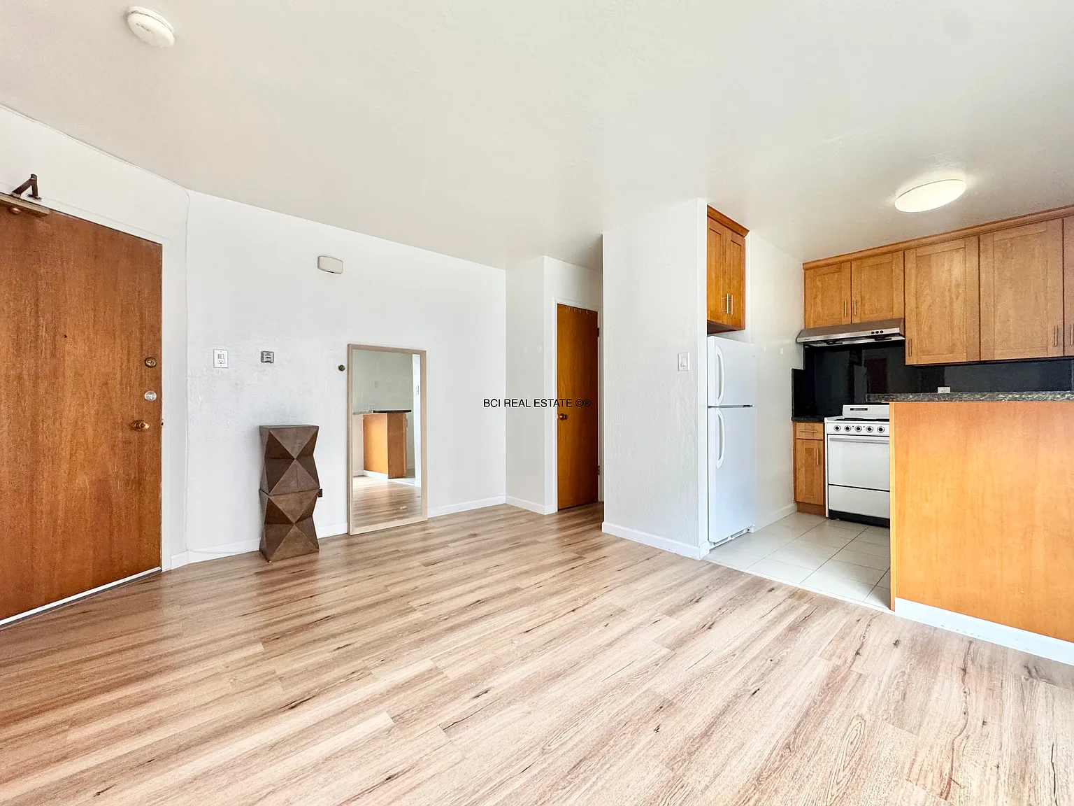 1 bed, $3,420 — Photo 4