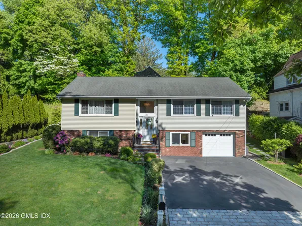 61 Center Dr, Old Greenwich, CT 06870