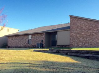 2806 NW 46th St, Lawton, OK 73505