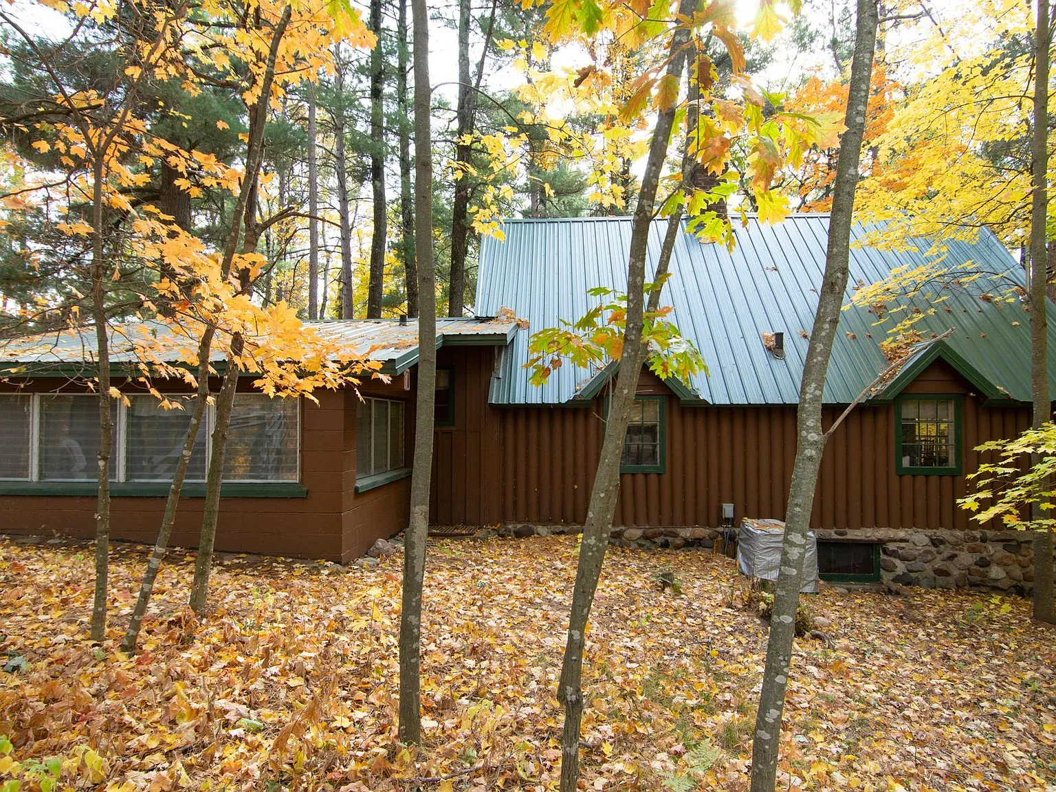 3 bed, 1000 sqft, $3,500 — Photo 3