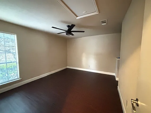 333 Melrose Dr — Photo 8