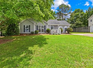 2490 Hawk Ridge Dr, Gastonia, NC 28056