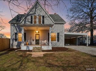 407 Schneider St, Columbia, IL 62236