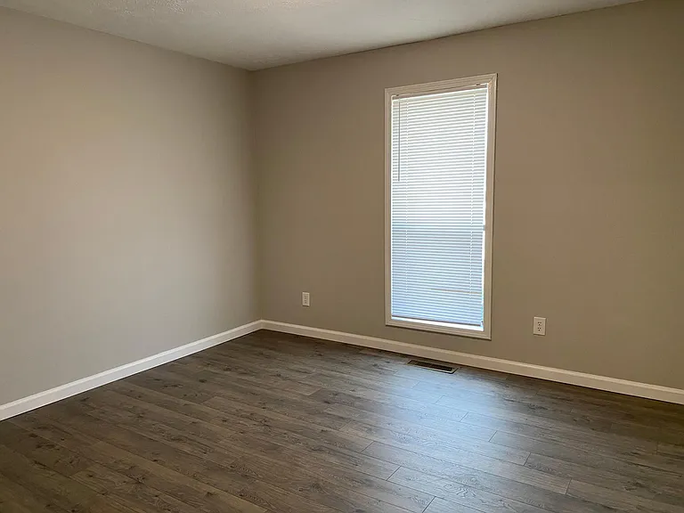 102 Hillshire Cv #R — Photo 5