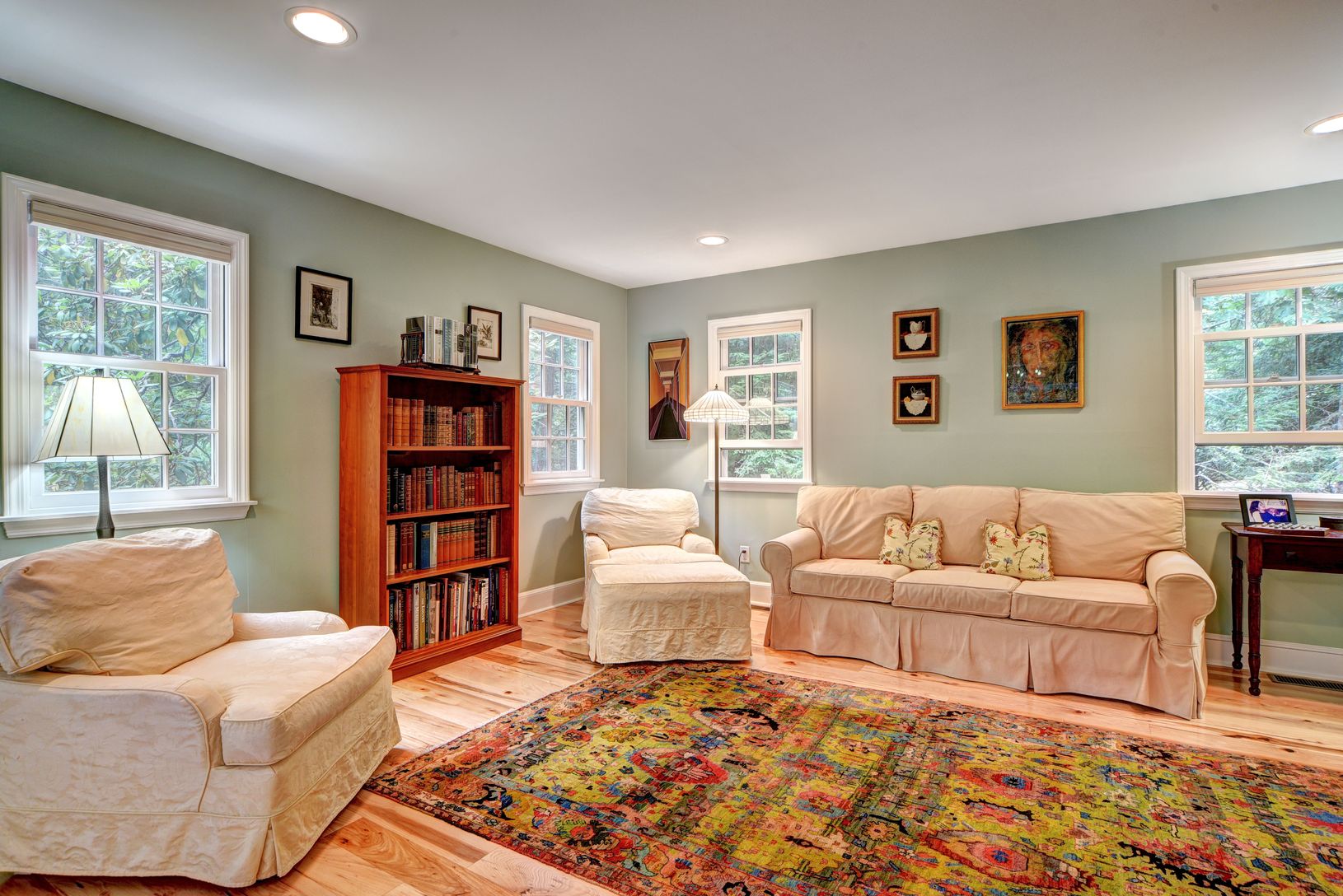  Living Area with Flat Screen TV