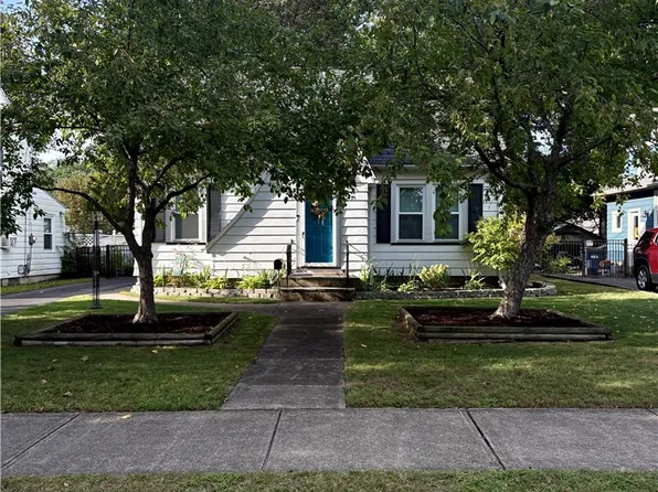 210 Garford Rd, Rochester, NY 14622
