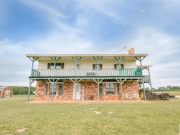 1962 County Road 4315, De Kalb, TX 75559