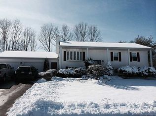 21 High Meadow Ct, Cranston, RI 02921