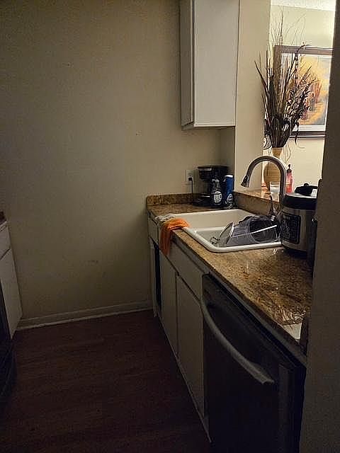 2nd image of 124 N Meyers Dr