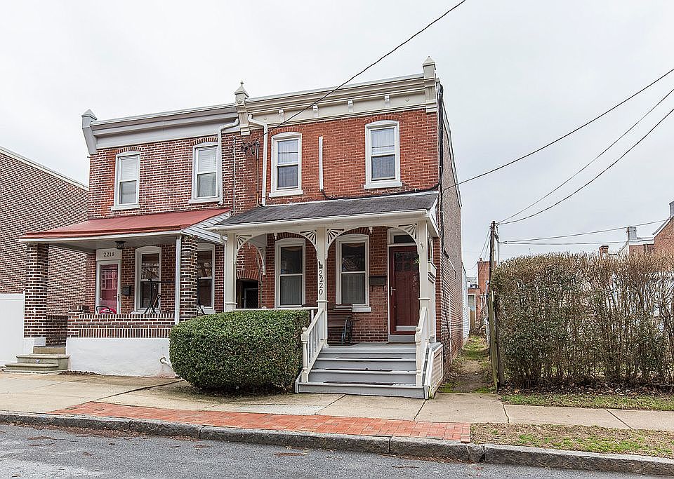 1st image of 2220 W 3rd St