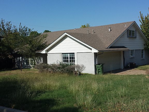 3rd image of 2508 Hilldale Blvd
