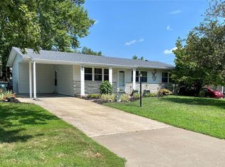 903 Altavia Dr, Hazelwood, MO 63042