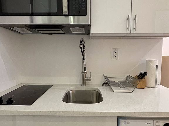 5th image of 308 W 18th St APT 1F