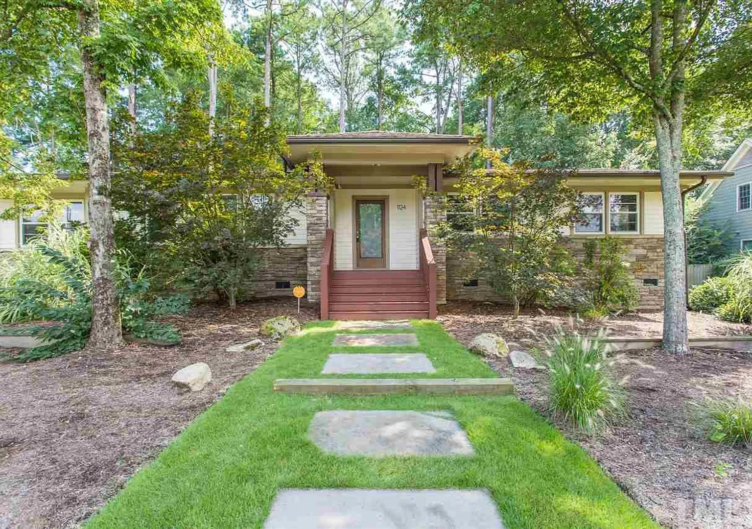 Gorgeous 4 Bedroom Ranch Home, Near Mordecai/Oakwood Neighborhoods, Premium Finishes, Fenced Back... — Photo 1