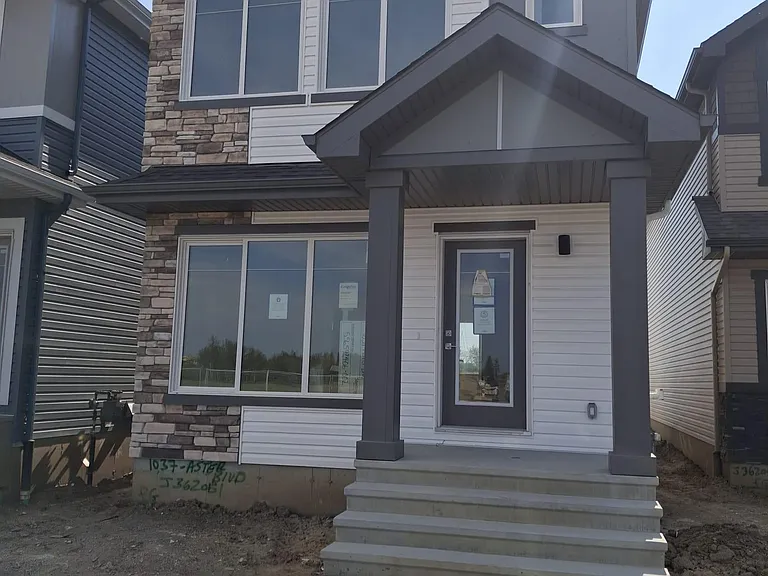 1037 Aster Blvd NW — Photo 15