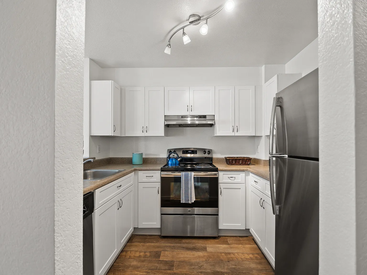 Del Norte Place Apartment Homes — Photo 3