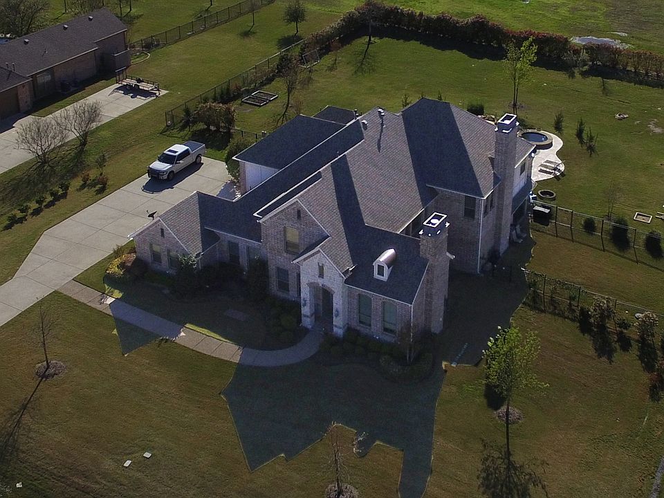 1st image of 807 Amblewood Dr