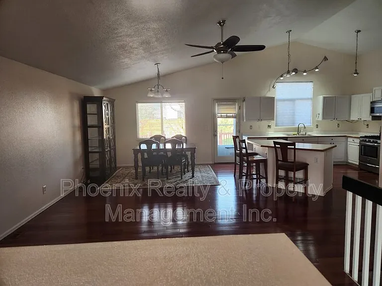 370 Harvest Point Dr — Photo 7