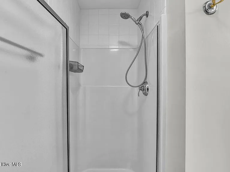 2555 Saint James Dr #104 — Photo 16