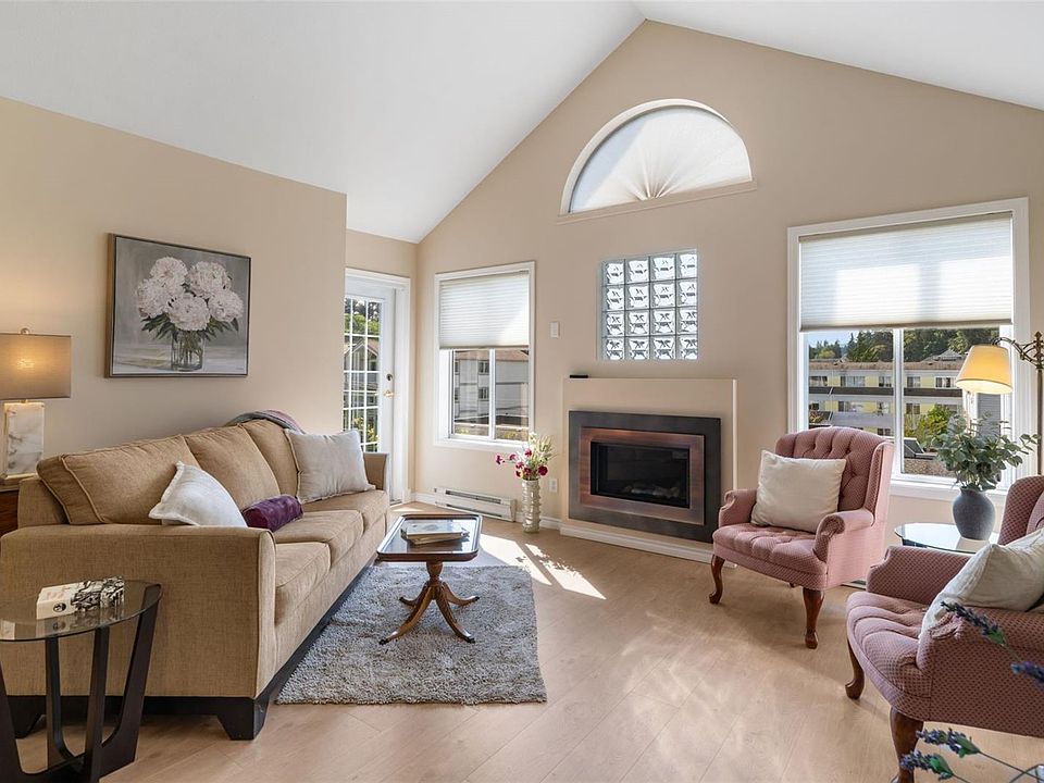 1st image of 275 1st St #403