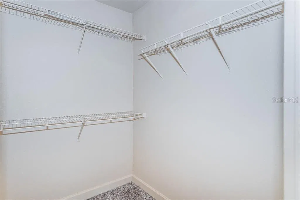 2 bed, 1050 sqft, $1,500 — Photo 4