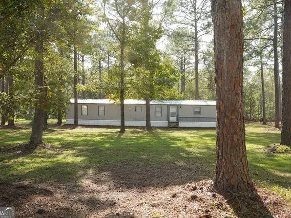 821 W Rushing Rd, Register, GA 30452