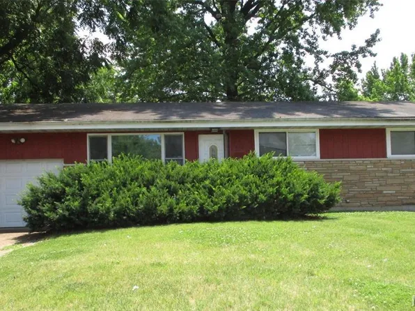2318 Gardner Dr, Saint Louis, MO 63136