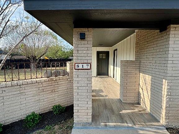 2nd image of 817 Pearl Dr