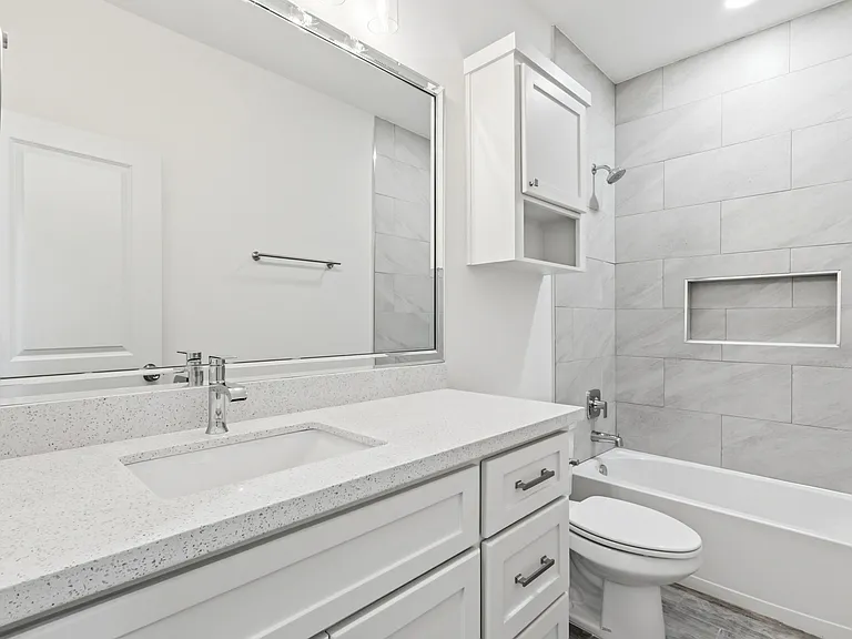 11504 N 25th St #2 — Photo 16