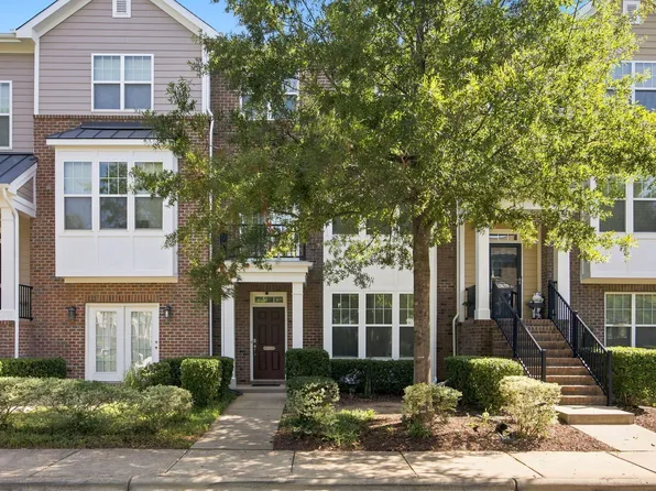 9136 Falkwood Rd, Raleigh, NC 27617